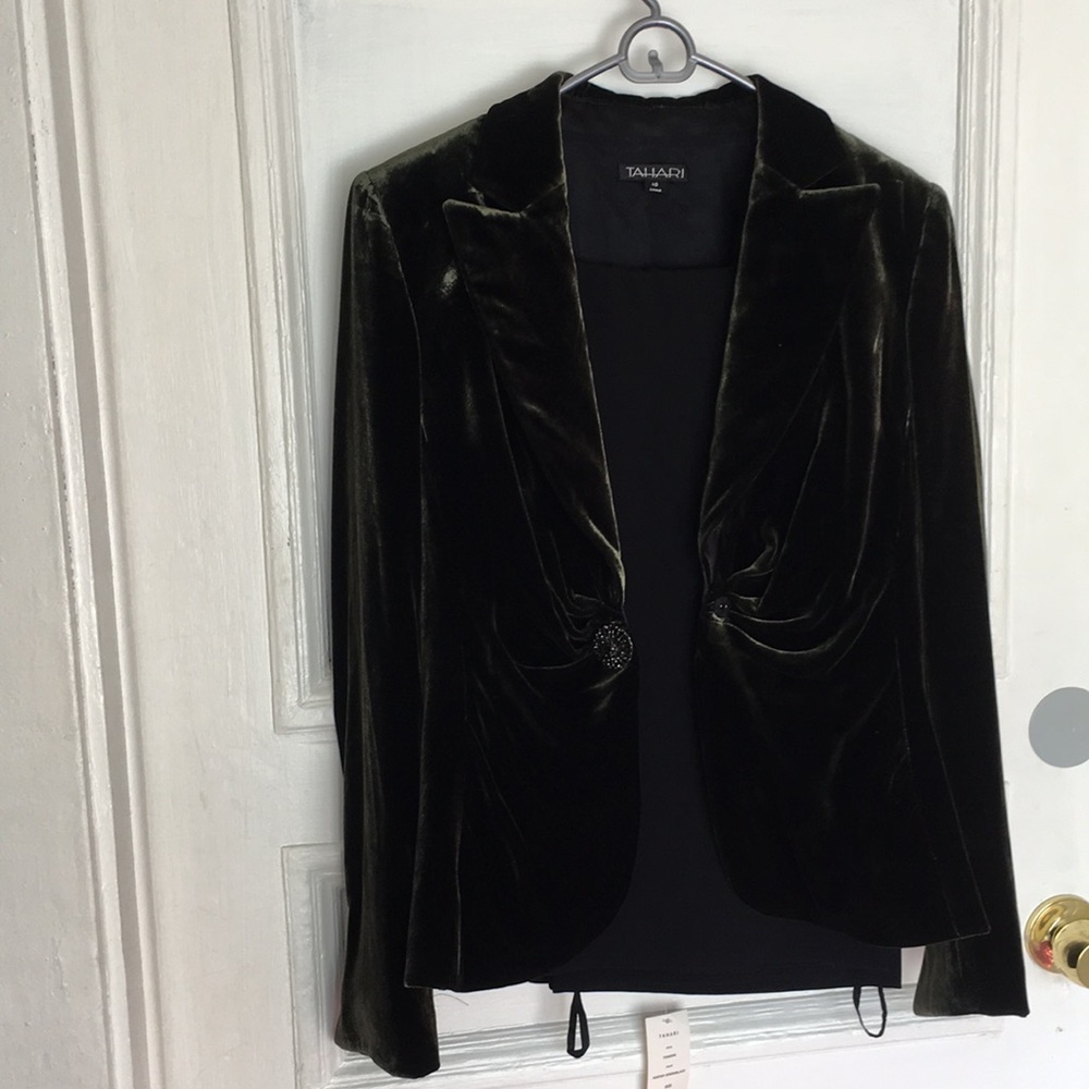 NWT Tahari elegant evening velvet pantsuit